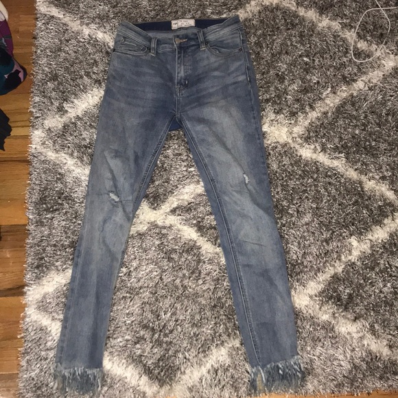 Free People Frayed Skinny Jeans - Picture 1 of 4